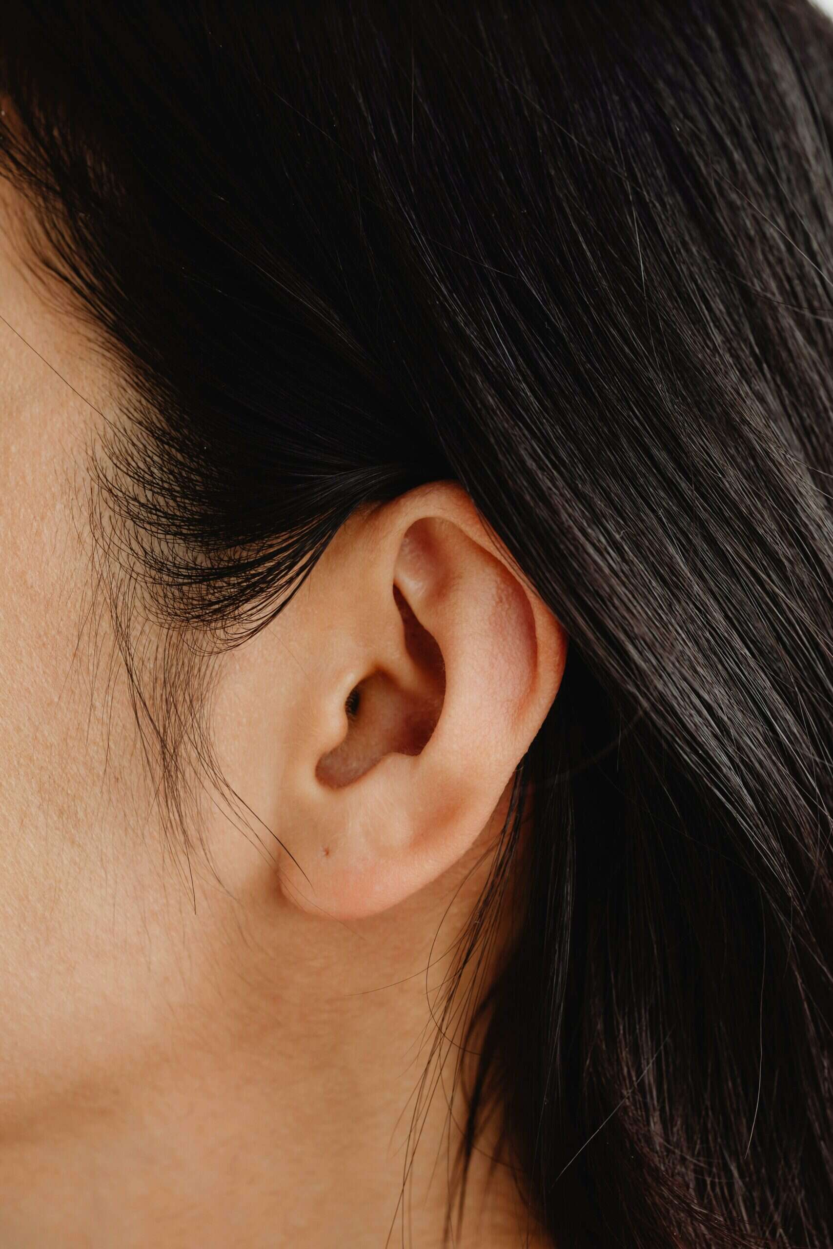 ear-woman